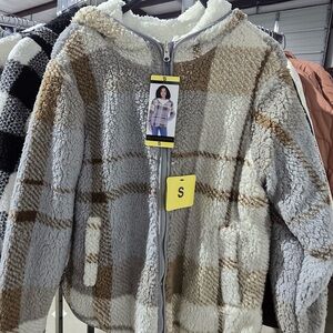 Weatherproof women’s Plaid Sherpa Jacket - Gray and Brown